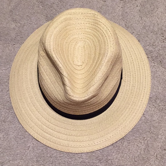 Straw hat - brand new! - Picture 1 of 3